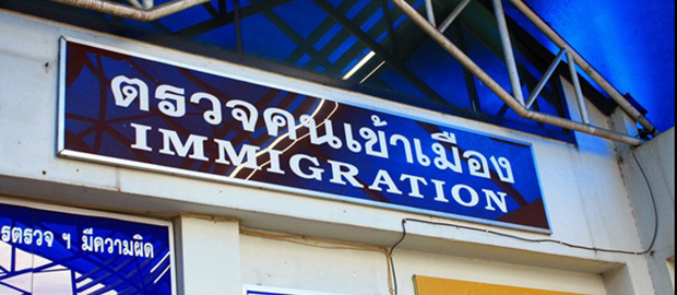 ร้านริมน้ำ แม่สาย maesai ข้ามด่านท่าขี้เหล็ก